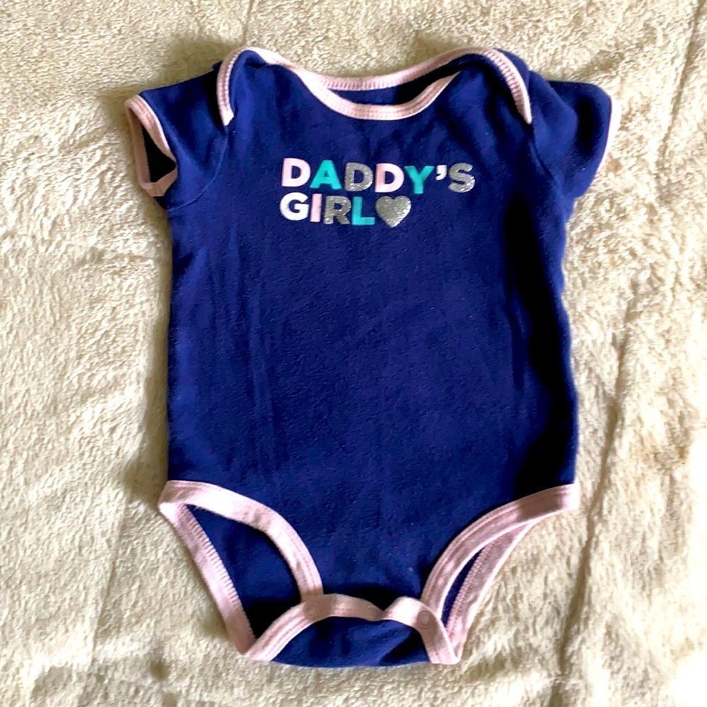 3/$15 Carter’s Onesie “Daddy’s Girl”